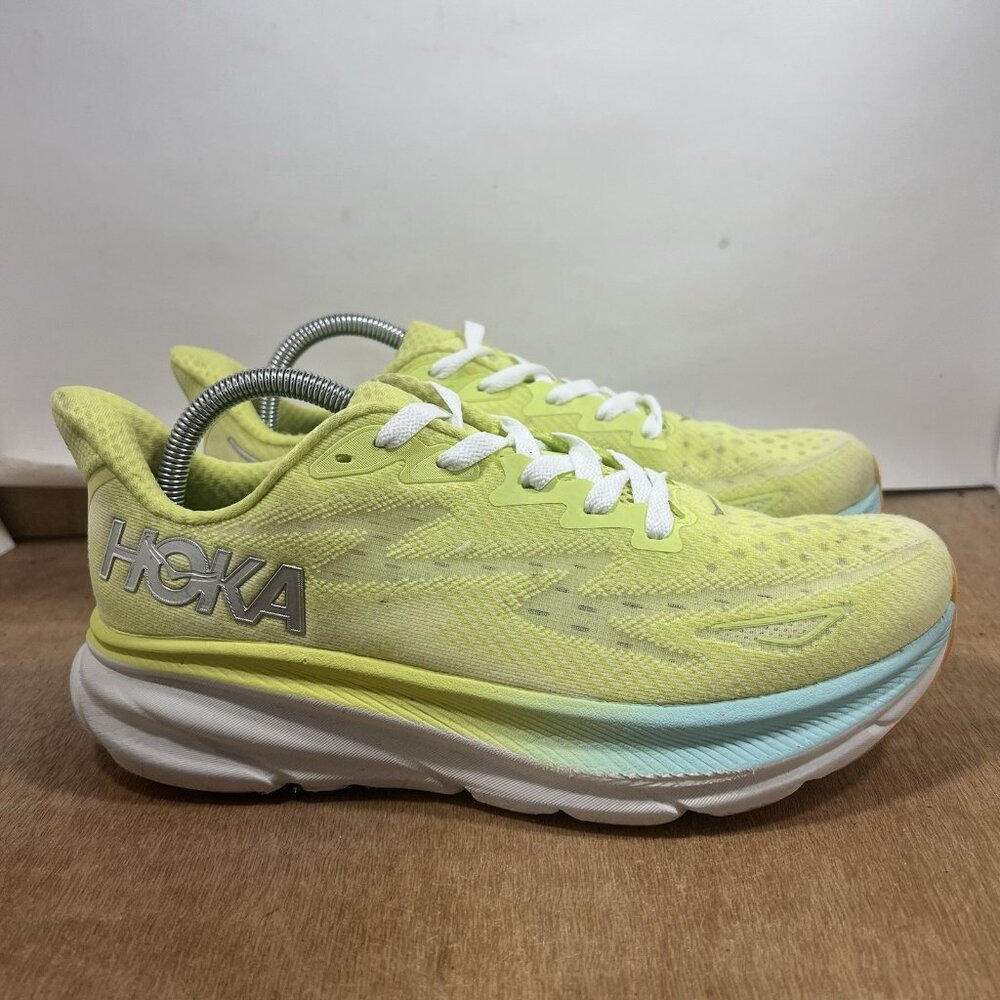Hoka One One Clifton 9 Women's Size 9.5  Running Shoes